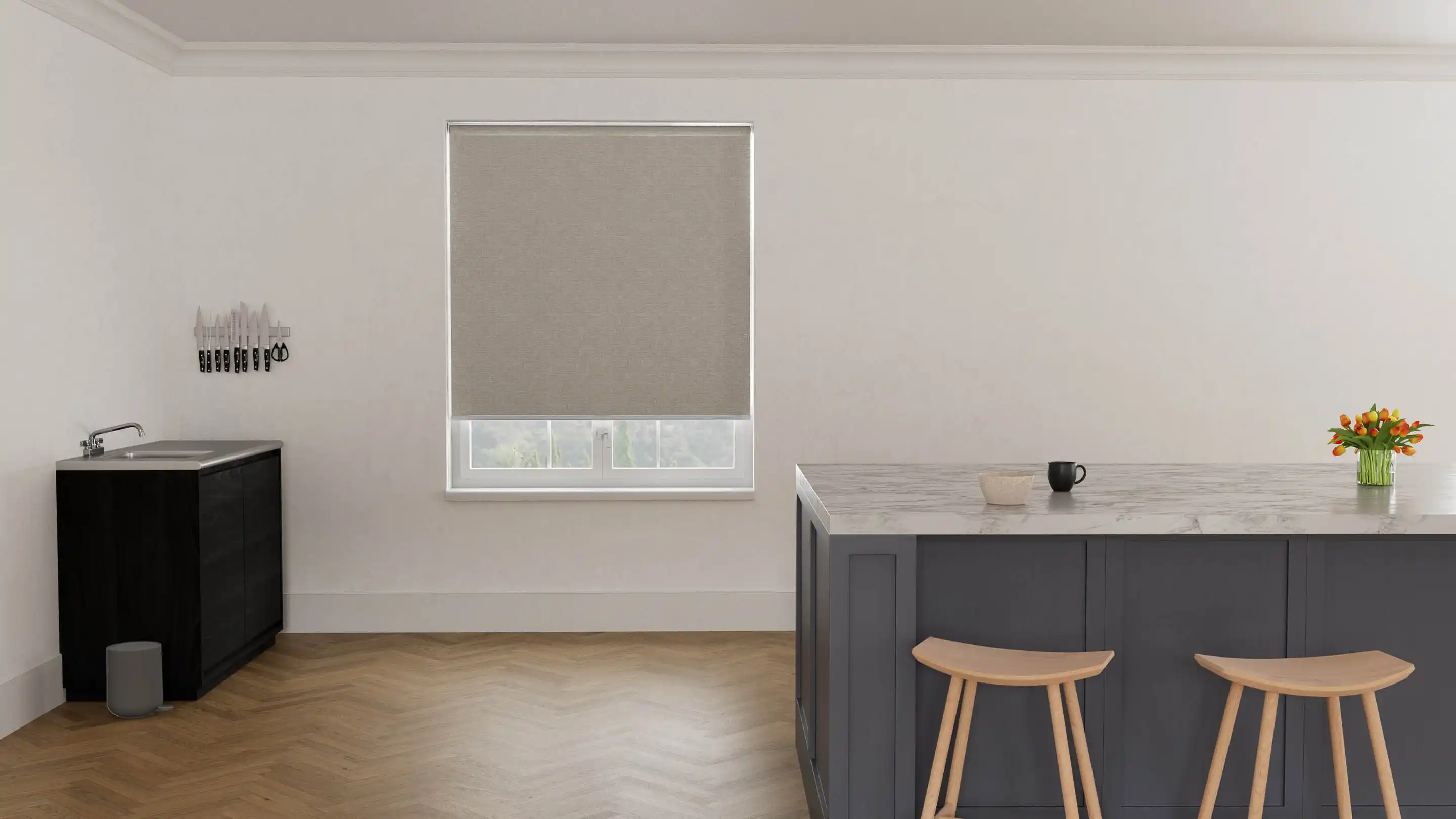 Linesque Light Filtering Roller Blind - Image 7